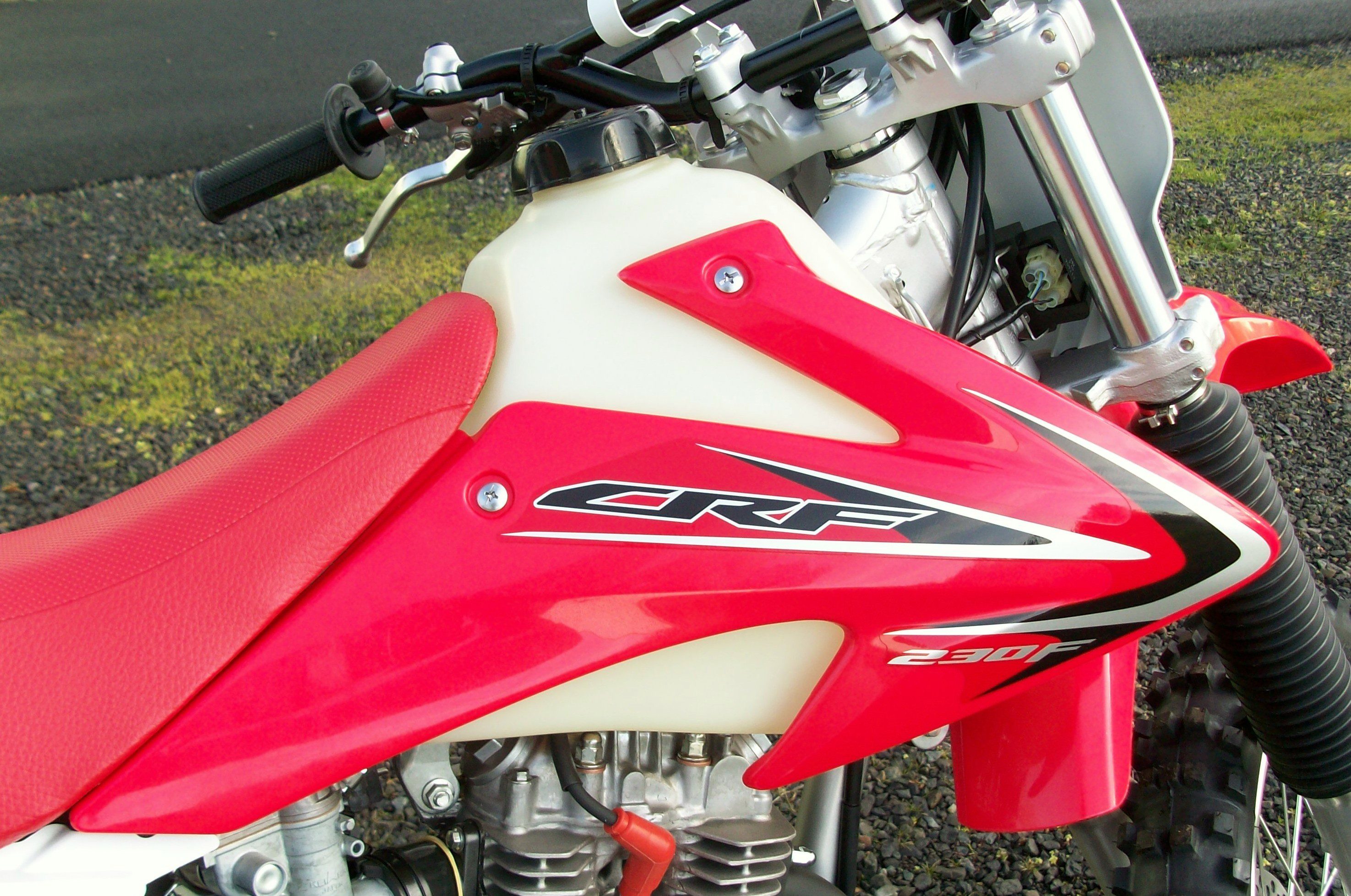 11618 CRF 230F 08-09 & 2012-2013 & CRF 150F 0809 & 2012 2.9 GALLONS #11618