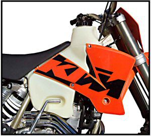 1446 KTM 4 STROKES (2003) 3.1 GAL. #11446