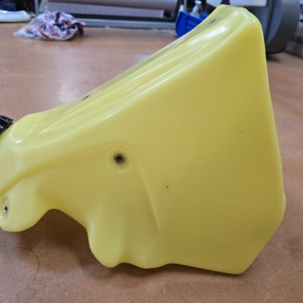 RM250/125 (2001-2008) 3.4 GAL. #11413 – Clarke Racing
